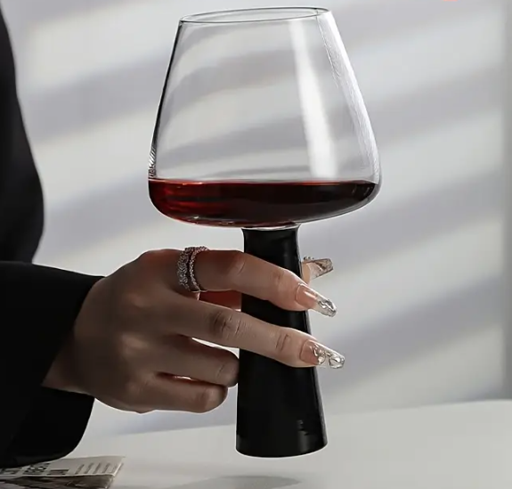2 Elegant Black Wine Glass